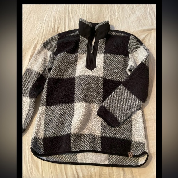 liv outdoor Sweaters - Liv outdoor sweater. Size extra large.